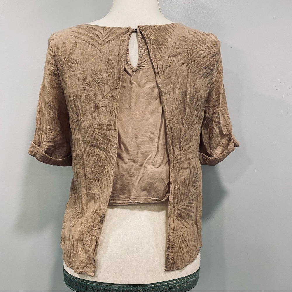 Women’s S Tan Boho Cuffed Sleeve Burnout Tropical Open Lined Back Blouse Neutral